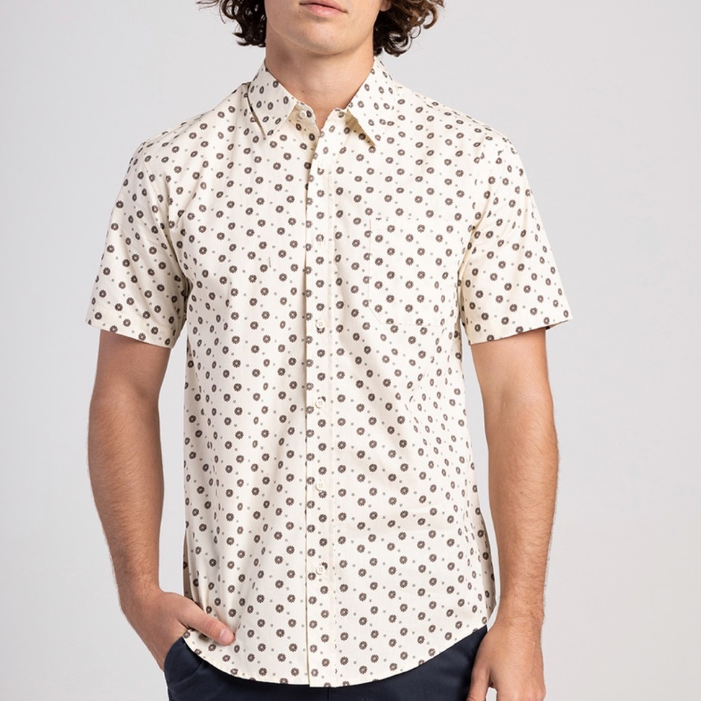 New RSQ Off-White / Brown Floral Pattern Men’s Size XXL Button Up Shirt Tilly’s